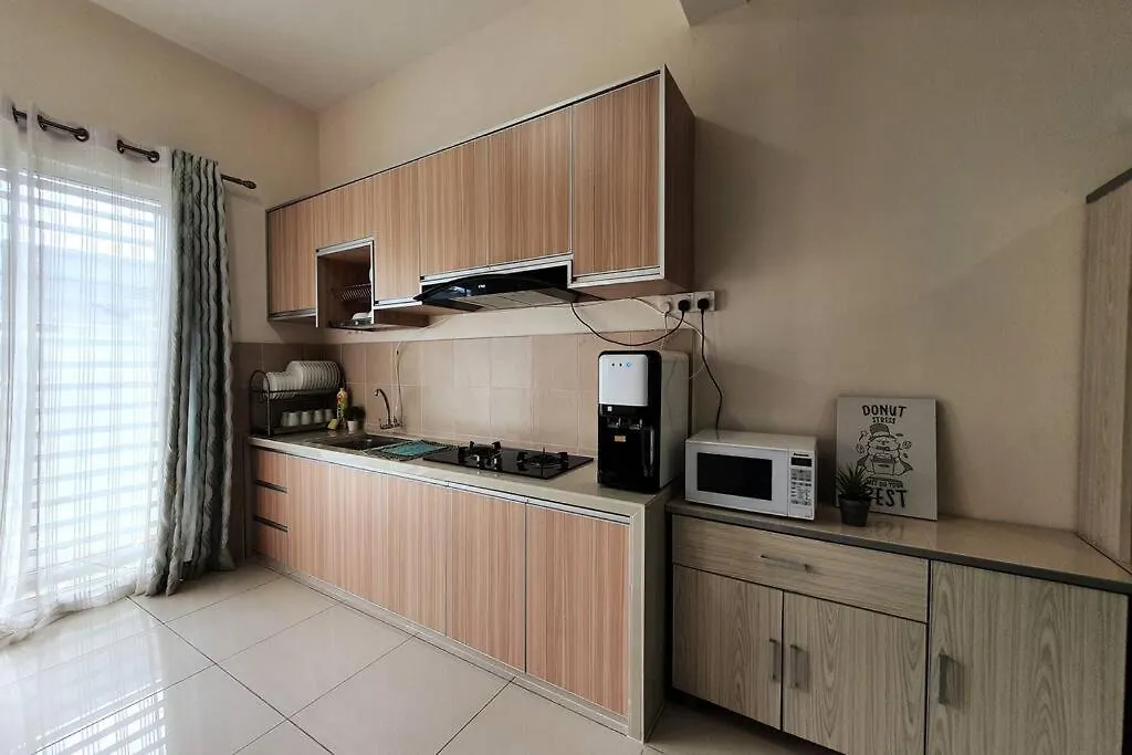 3Storey House 13Pax Family Suite Bayan Lepas Holiday home