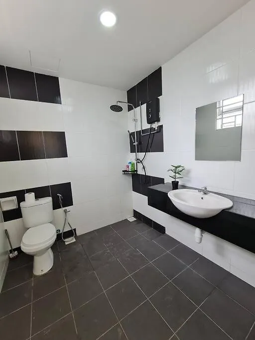 Holiday home 3Storey House 13Pax Family Suite Bayan Lepas Malaysia